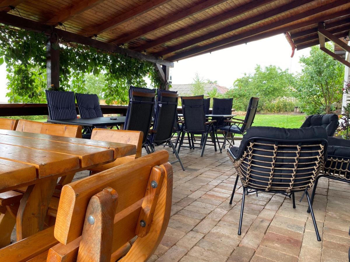 Casă la țară Casa De Vacanta *